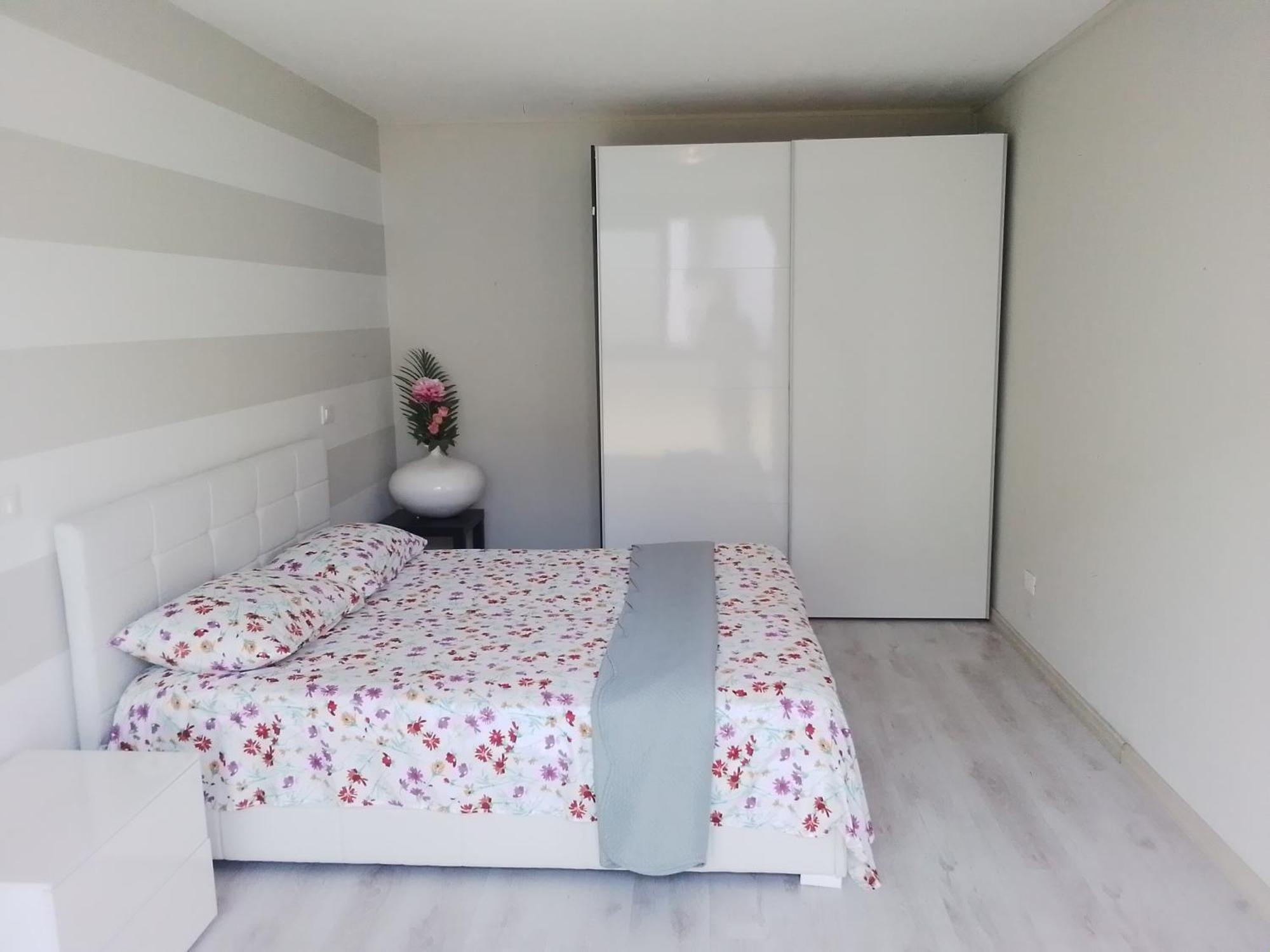 Holiday Apartaments デセンツァーノ・デル・ガルダ エクステリア 写真